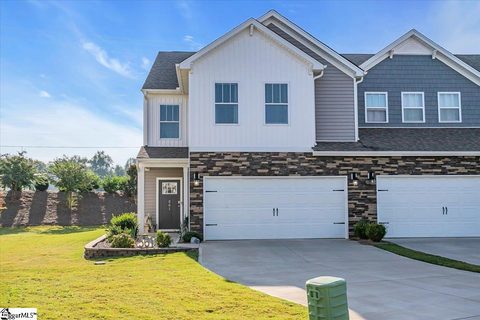 561 Yellow Fox Road