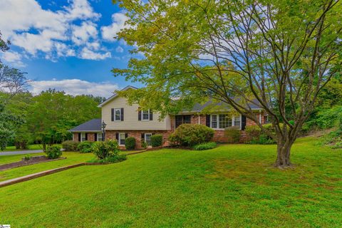 16 New Castle Way