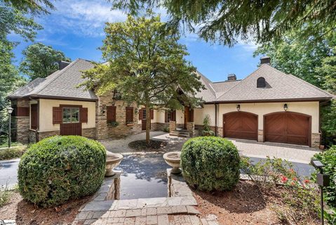 12 Deer Valley Court