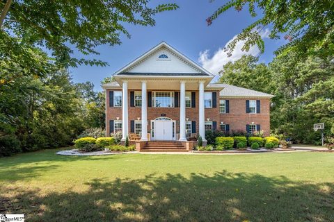 717 Fairway Lakes Road
