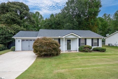 416 Maplewood Circle