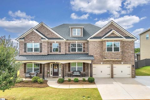 401 Cattail Hollow Way