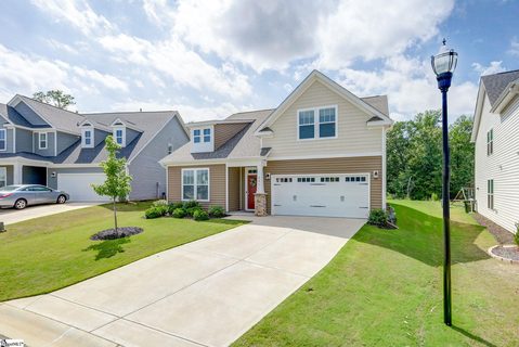 201 Foxbank Circle