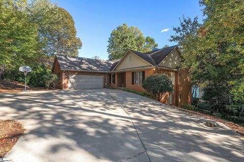 208 Amethyst Way sold home in Emerald Pointe, Seneca, SC