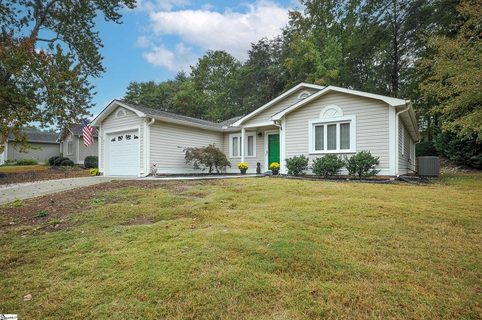 9 Woodtrace Circle