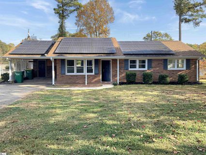 108 Forestview Drive sold home in River Forest, Boiling Springs, SC