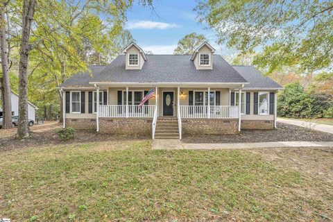 502 Lia Way