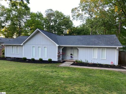 105 Longstreet Drive