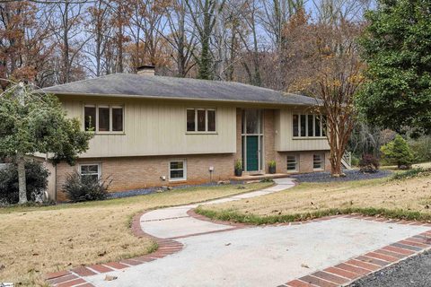 16 Hathaway Circle sold home in Stratford Forest, Greenville, SC