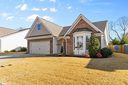 221 Evansdale Way sold home in Simpsonville, SC