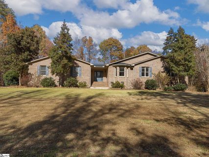 3 Robin Road sold home in Oak Hollow, Greenville, SC