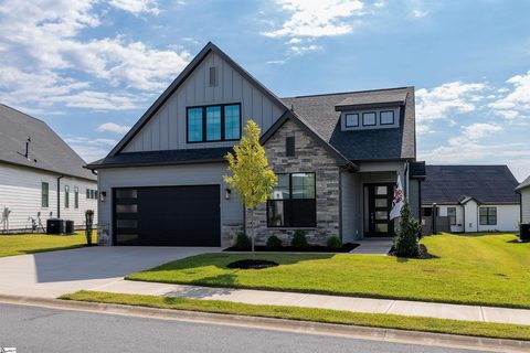 Previously sold for $475,662