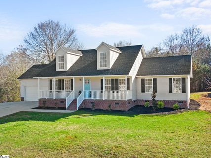300 Shady Pines Court sold home in Tall Pines, Fountain Inn, SC