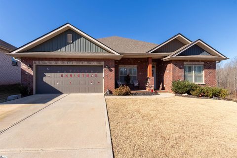 7 Holly Branch Trail