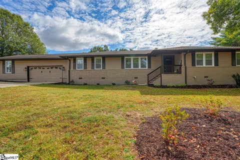 8 Chipwood Lane sold home in Green Hills, Greenville, SC
