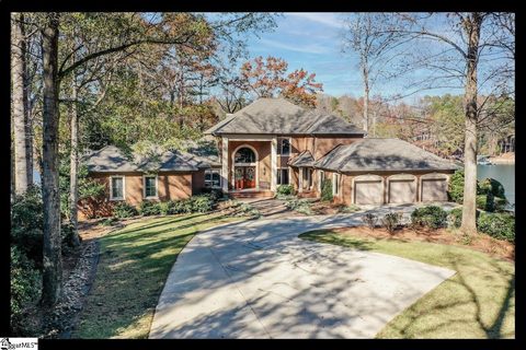 152 S Oak Pointe Drive sold home in South Oak Pointe, Seneca, SC