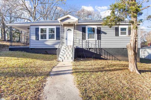 215 Loop Street sold home in Washington Heights, Greenville, SC
