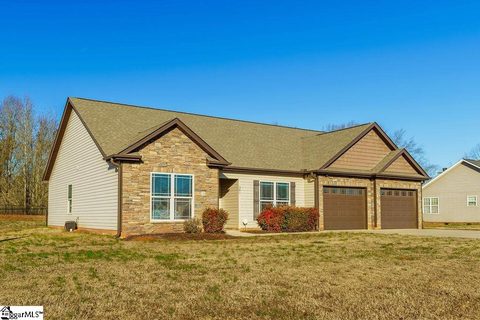 381 Saddlers Run sold home in Saddlers Walk, Chesnee, SC
