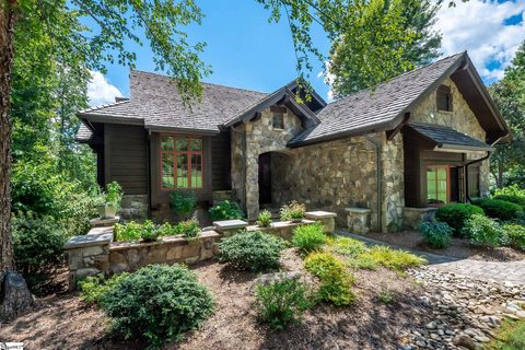 407 Crossbill Court