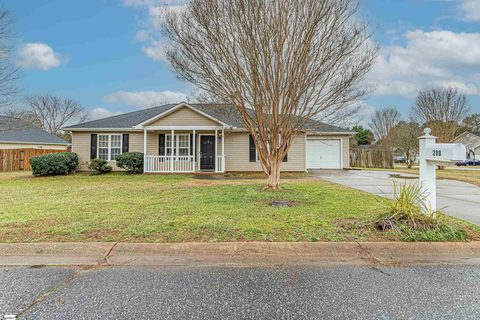 200 Golden Leaf Lane sold home in Maple Creek, Simpsonville, SC