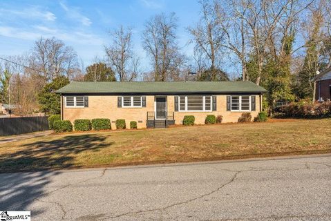 207 Azalea Court sold home in Pleasantburg Forest, Greenville, SC