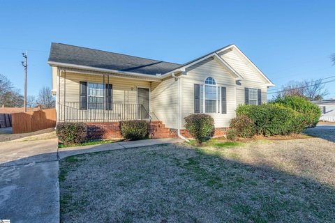 100 Carver Street sold home in Freetown, Greenville, SC