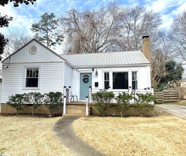 122 Wilshire Drive
