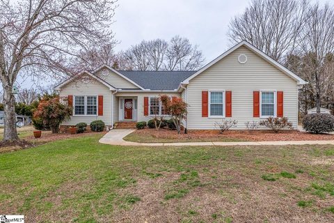 315 Huddersfield Drive sold home in The Summit, Piedmont, SC