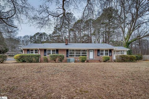 105 Oak Drive sold home in Forest Hill, Laurens, SC