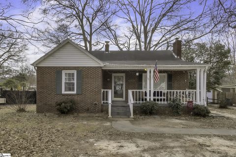 11 Westbrook Drive