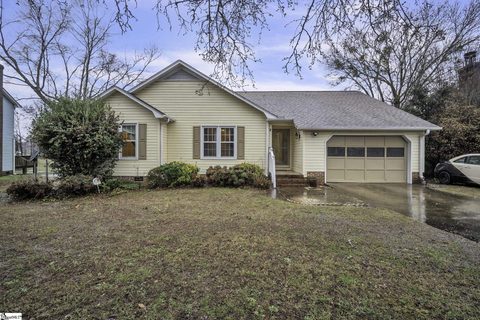 15 Fairview Place sold home in Fairview Place, Greer, SC