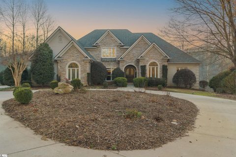 605 Fernlawn Court