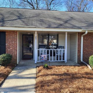 25 Forest Lake Drive