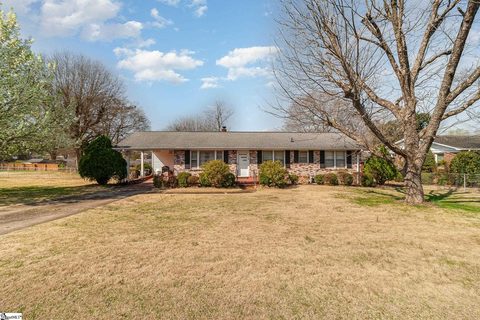 114 Hiwassee Drive sold home in Indian Hills, Greenville, SC