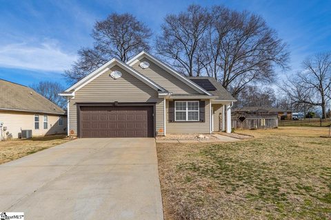 333 Stonewood Crossing Drive sold home in Stonewood Crossing, Boiling Springs, SC