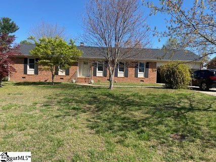 8 Coachman Drive sold home in Carriage Estates, Taylors, SC