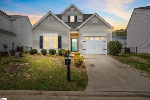 103 Pin Oak Court