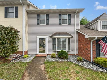 391 W Pointe Drive sold townhome in Oak Forest, Spartanburg, SC