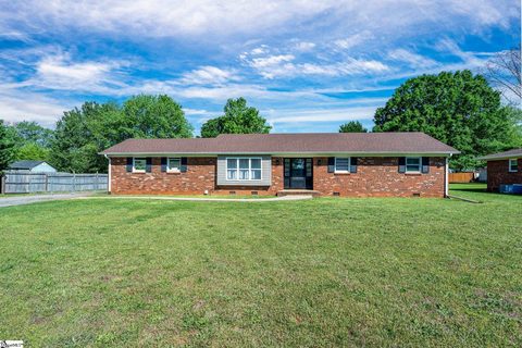 1 Montford Avenue sold home in Green Acres, Boiling Springs, SC