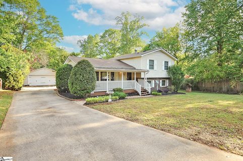 104 Larchwood Drive