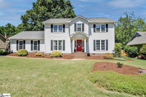 203 Chestnut Oaks Circle