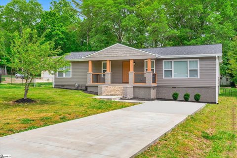 7 Cardinal Drive sold home in Cardinal Park, Taylors, SC