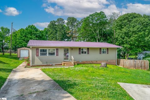 207 Sherry Lane