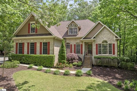 513 Glen Hollow Drive