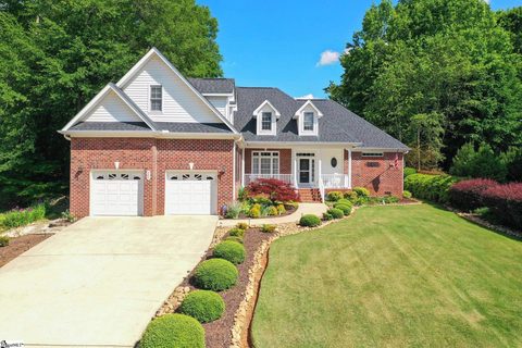 300 Dunrobin Lane sold home in Highland Creek, Simpsonville, SC