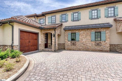Previously sold for $725,000