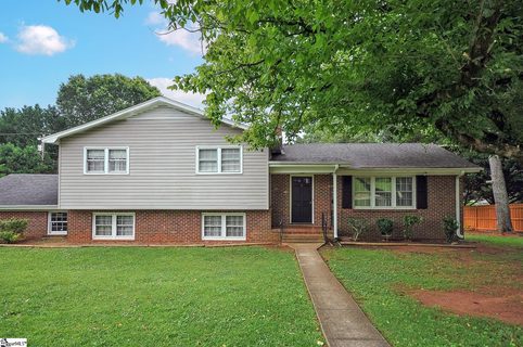 5 Queensbury Drive sold home in Canterbury Hills, Greenville, SC