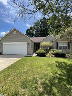 417 Bel Arbor Lane sold home in Vineyard At Planters Row, Mauldin, SC