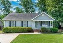 403 Oak Valley Drive sold home in Simpsonville, SC