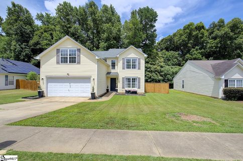 200 Manhassett Court